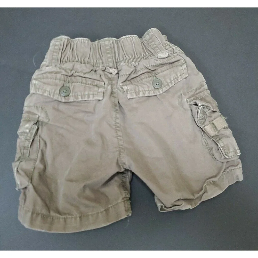 Boy's The Children's Place 12 month green cargo shorts